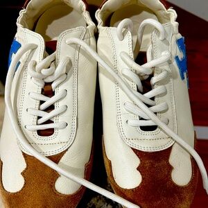 Size 7.5 very good used condition 50$ shipped